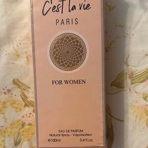 C'est la vie Paris For Women Eau de Parfum - Pink Box